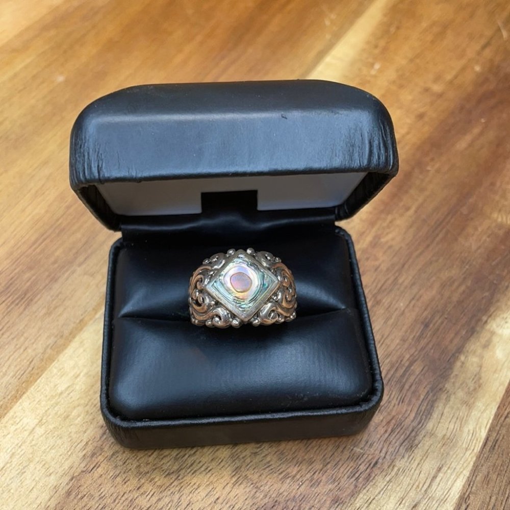 Pearl & Sterling Silver Unique handcrafted Thai Mother of Pearl Ring